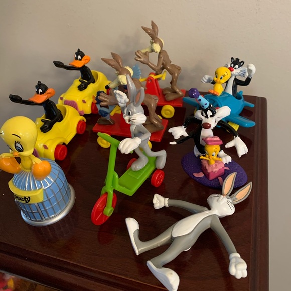 Lot of Looney Tunes McDonald’s Happy Meal Toys - Picture 5 of 5